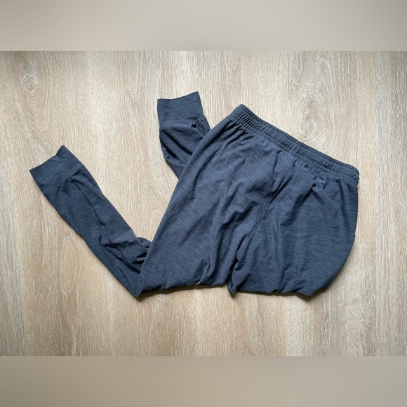 Old Navy Heathered Dark Grey Breathe on Adjustable Sweats (size small) - Picture 3 of 3